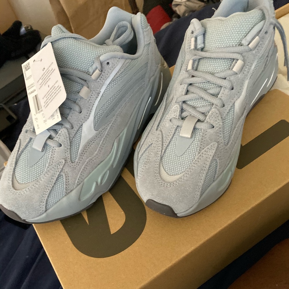Authentic Brand New Hospital Blue Yeezy 700